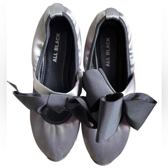 All Black Footwear woman’s bow bow satin sneaker size 40EU - Picture 5 of 12